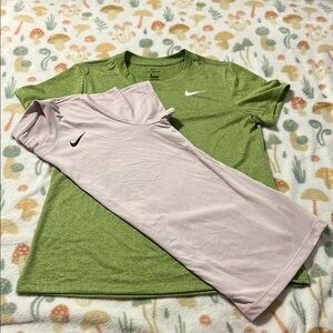 Lot of 2 Nike dri-fit tee shirts medium large sports activewear lightweight cool